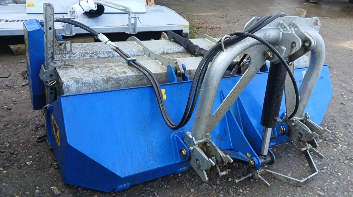 NC Multipurpose Road Sweeper Brush - Image 3