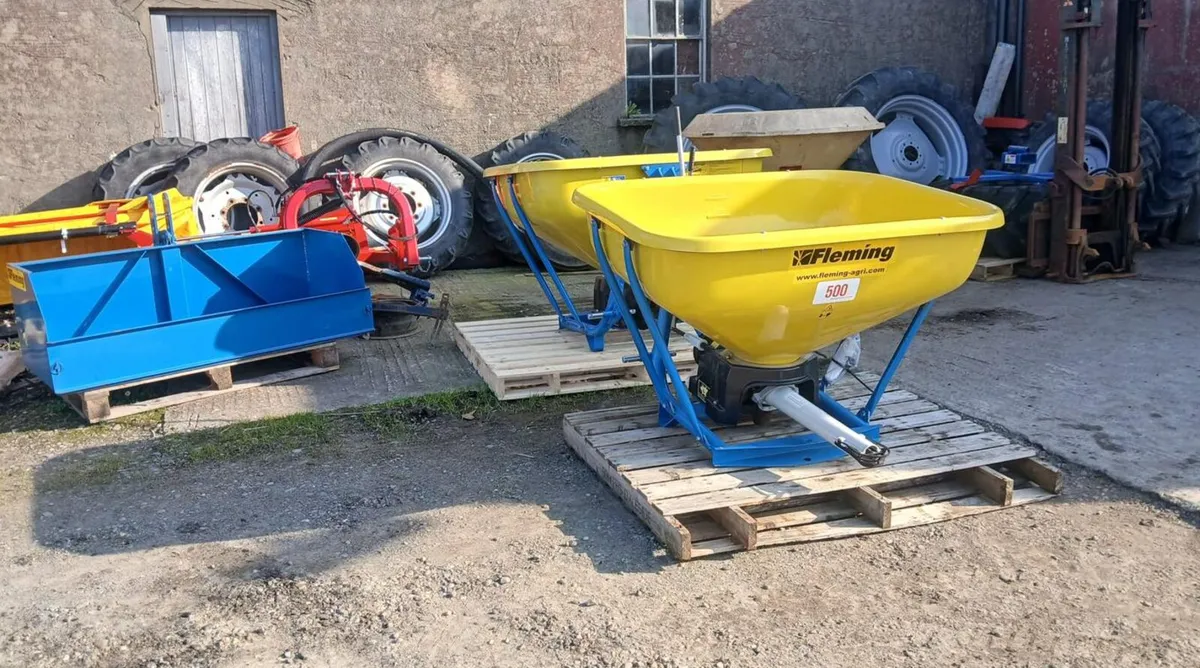 Fleming Wagtail Fertiliser Spreaders - Image 1