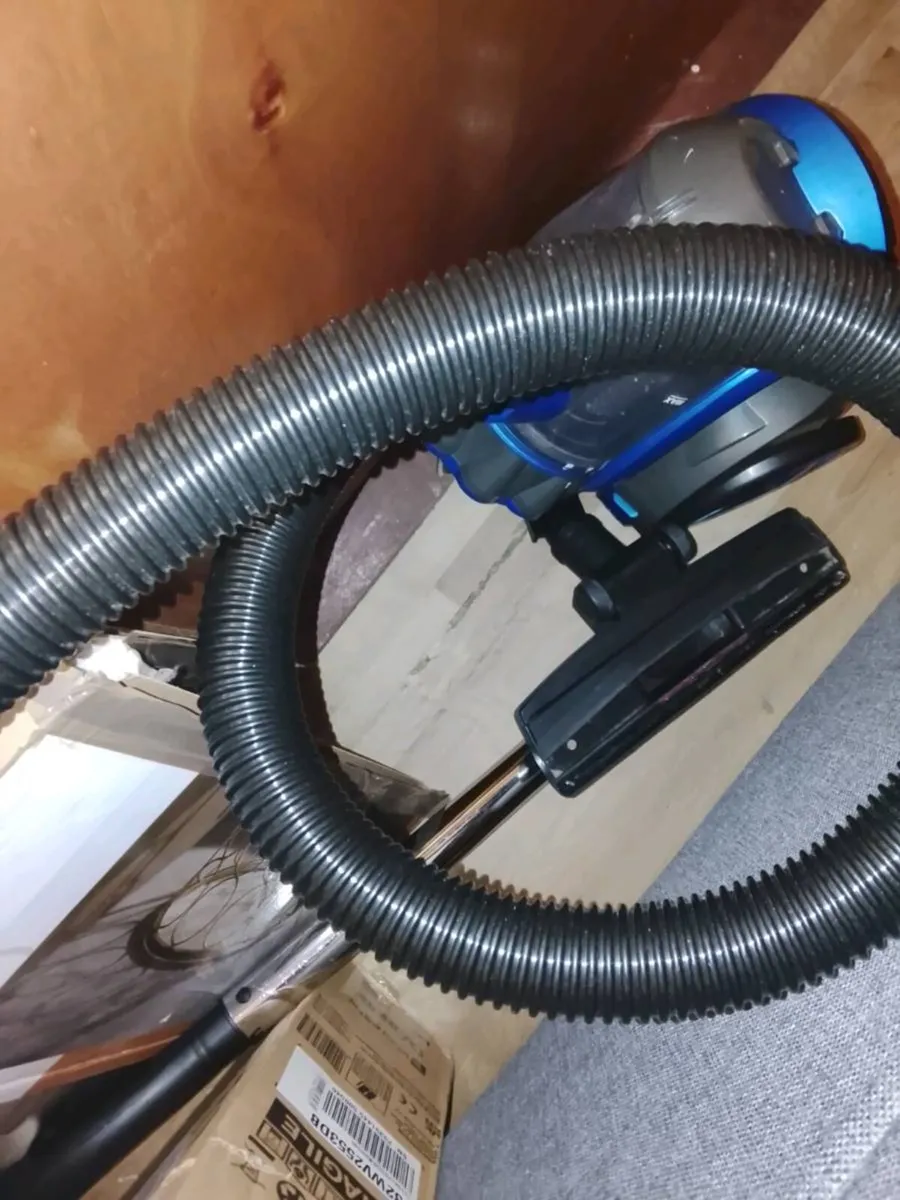 Vacuum Cleaner - Image 1