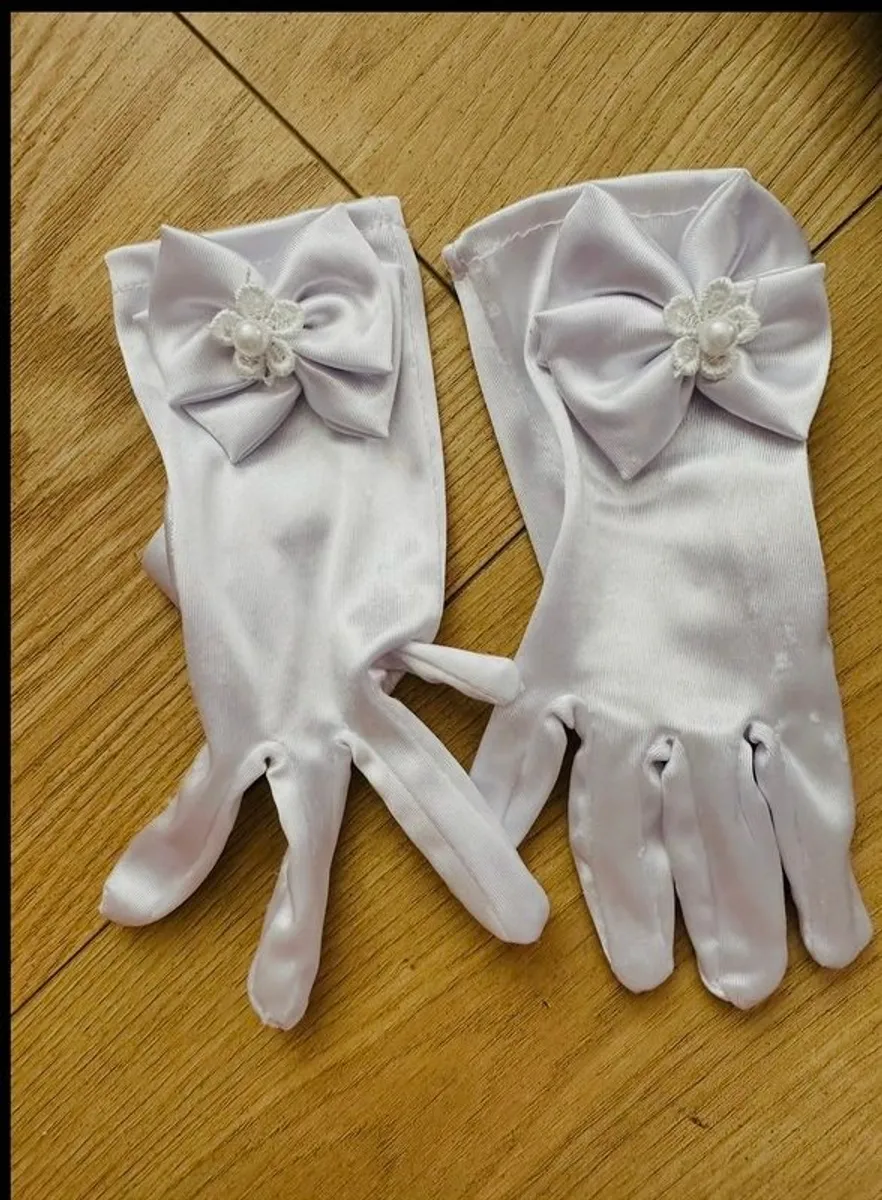 Beautiful full First Communion outfit - Image 4