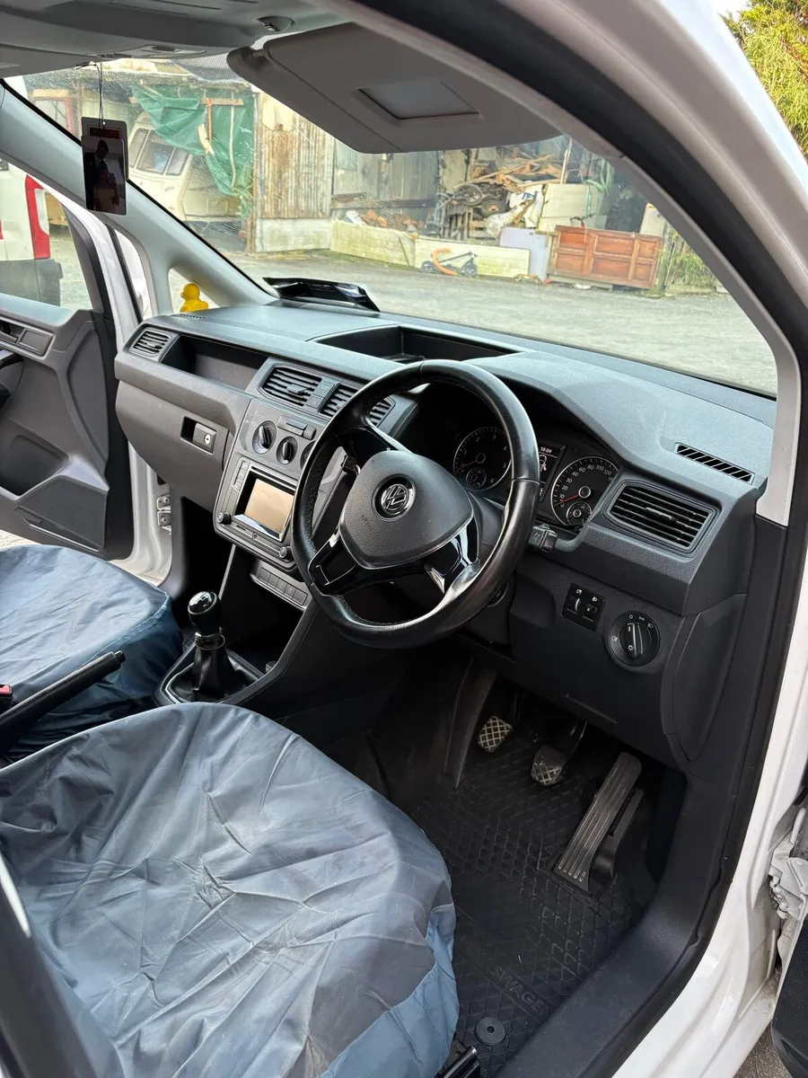 2020 Volkswagen Caddy 2.0L - Image 4