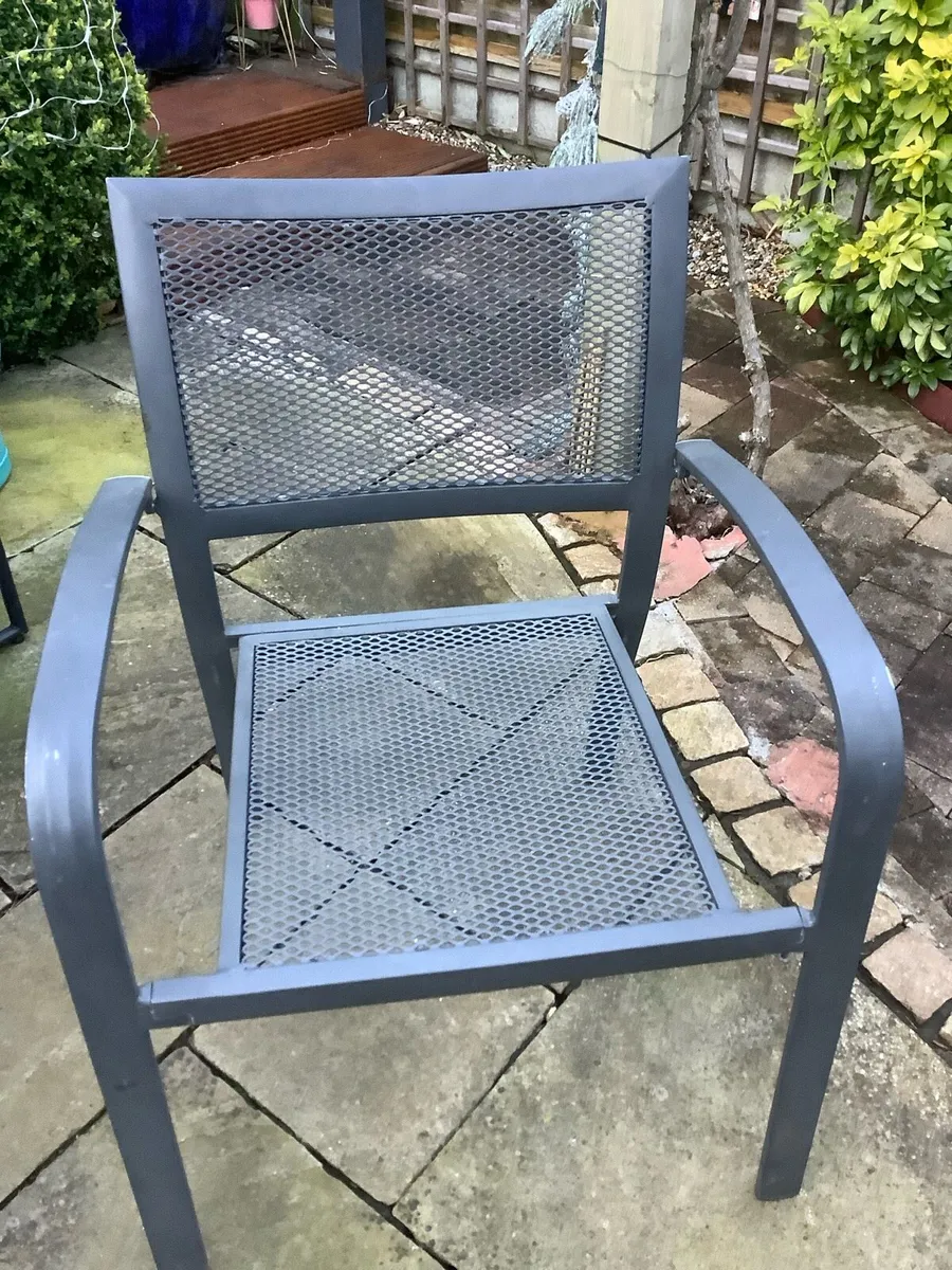 Garden furniture - Image 1