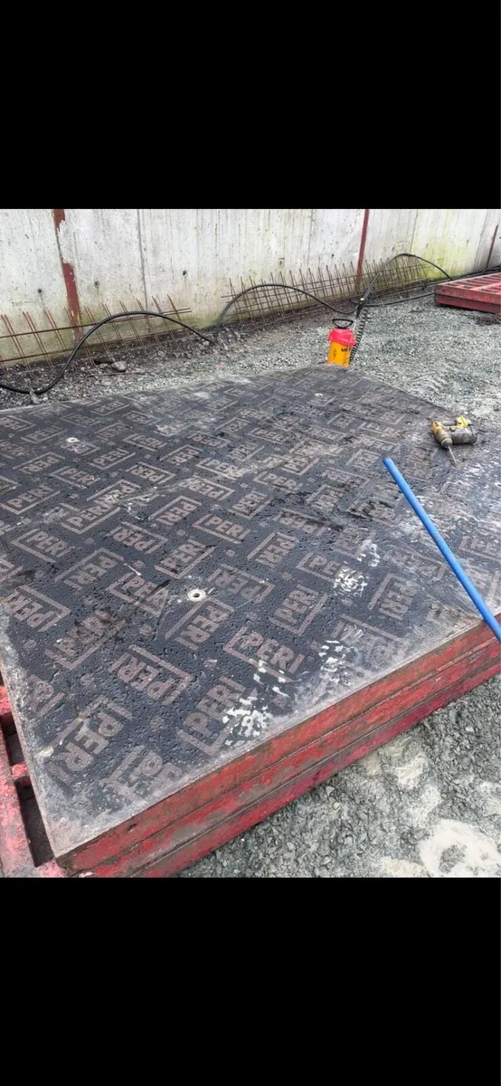 Peri shuttering pans - Image 1