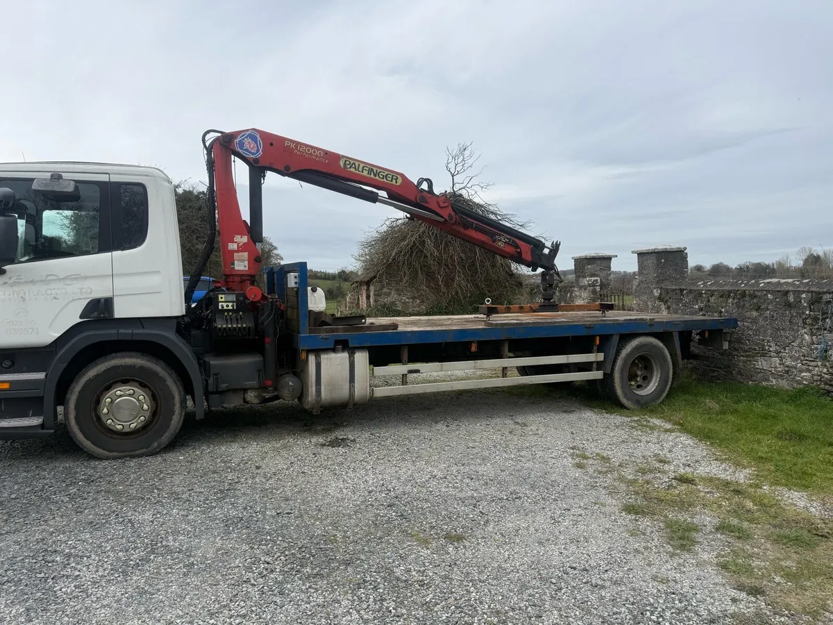 Scania p230 with pk12000 remote crane - Image 3