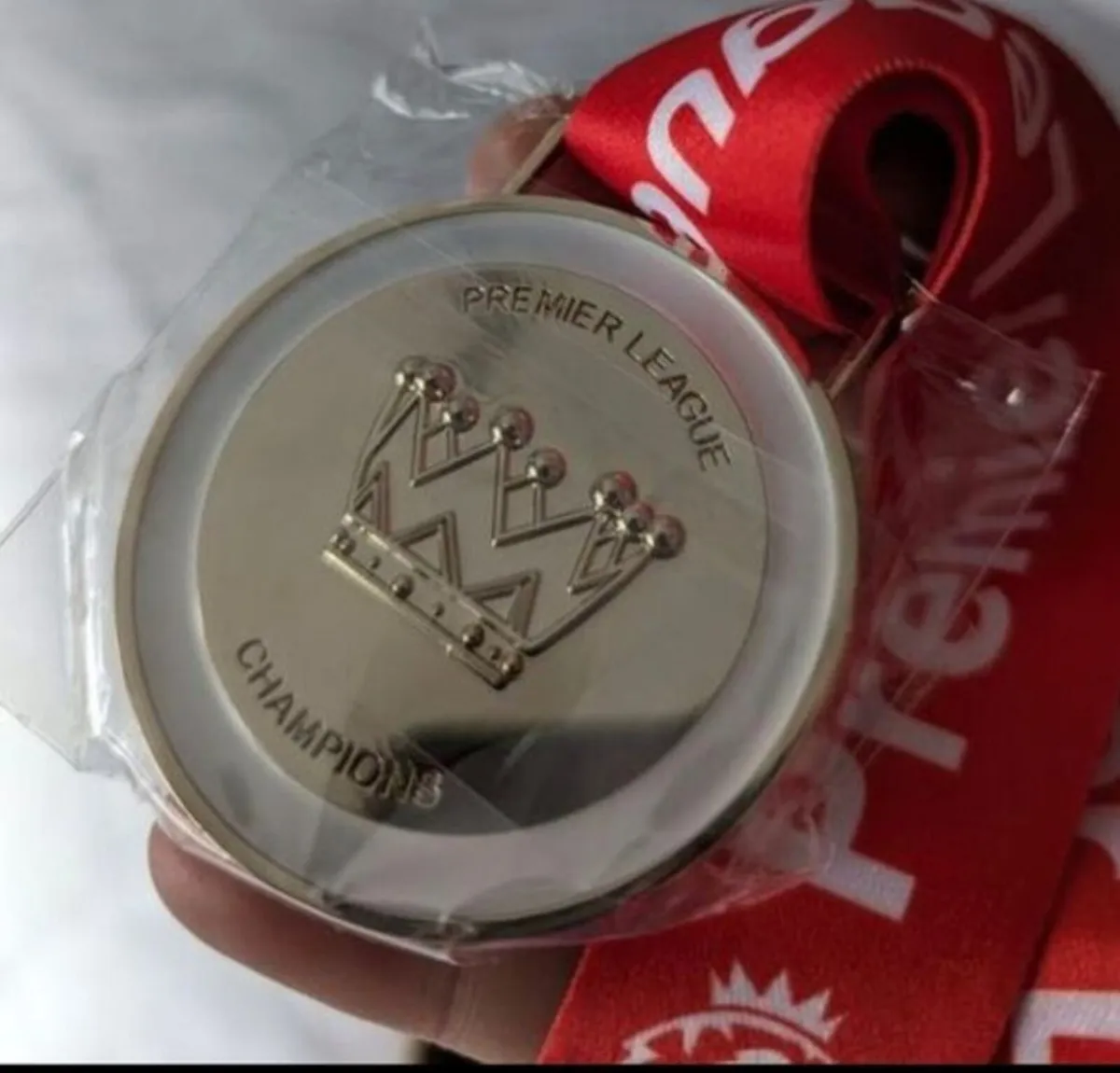 Liverpool Prem League Winning replica medal 19/20 - Image 3