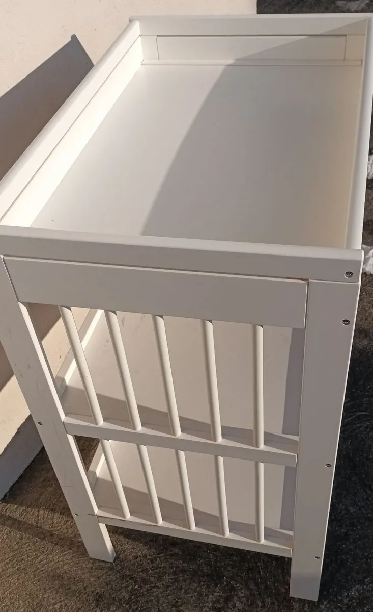 IKEA changing table - Image 1