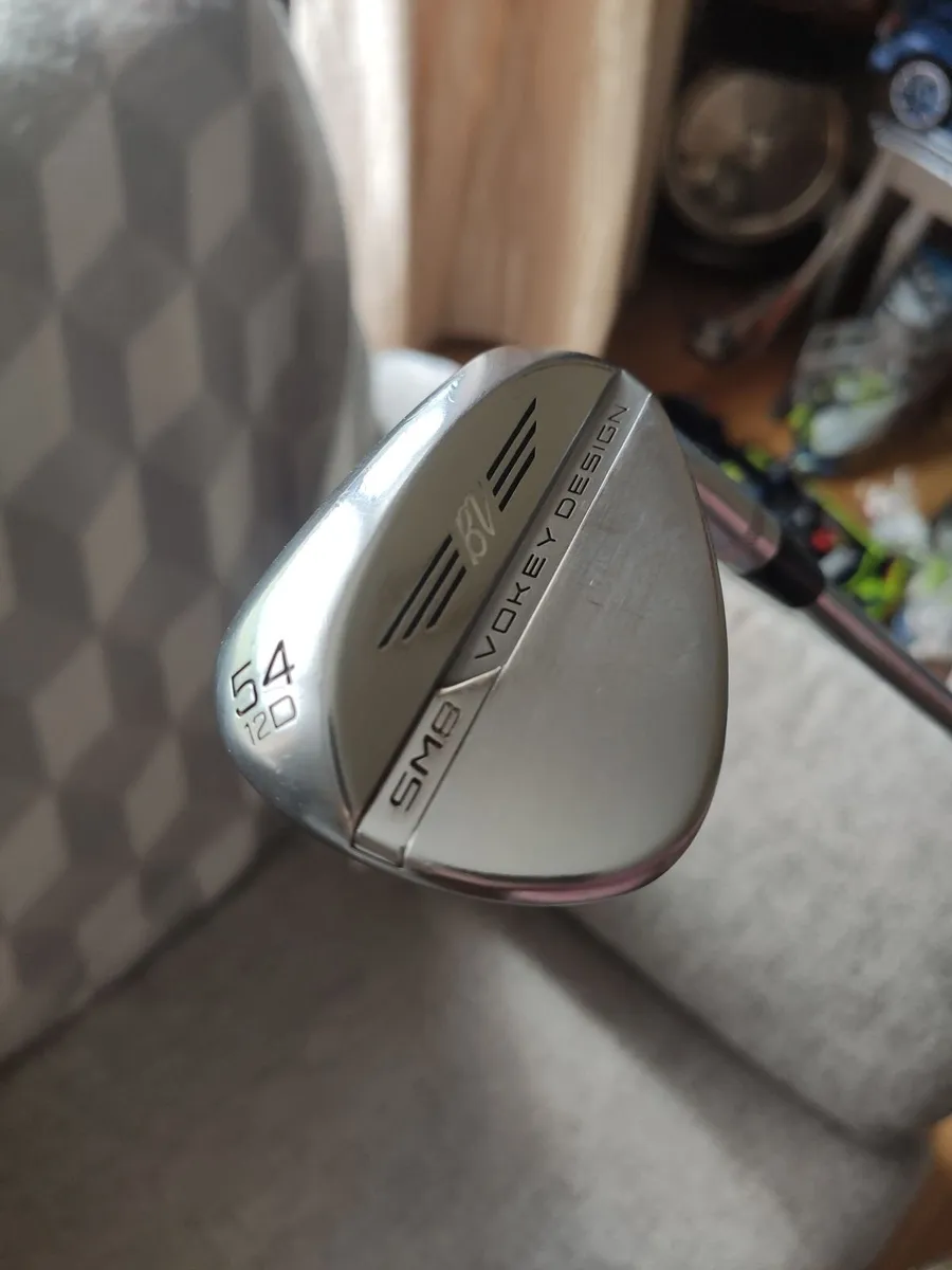 Titliest SM8 54° vokey wedge - Image 1
