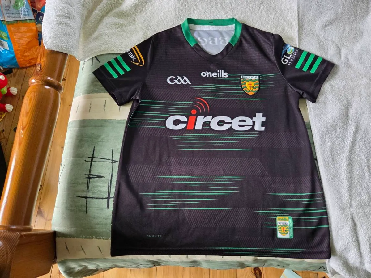 Donegal Gaelic Football Goalkeeper Jersey 2022 - Image 1