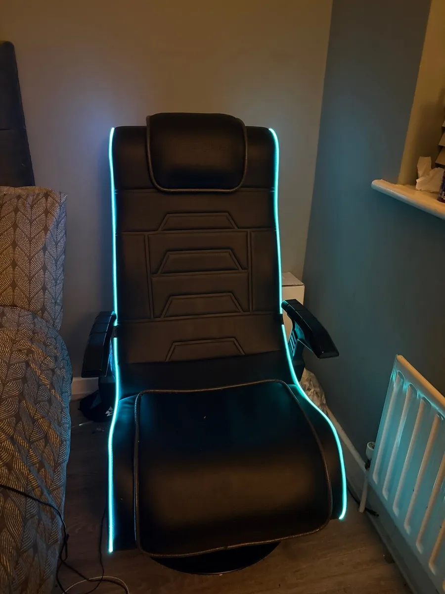 XRocker LED Gaming Chair - Image 3