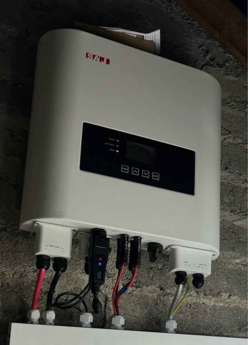 Solar SAJ 5.5 kW Hybrid Inverter - Image 1