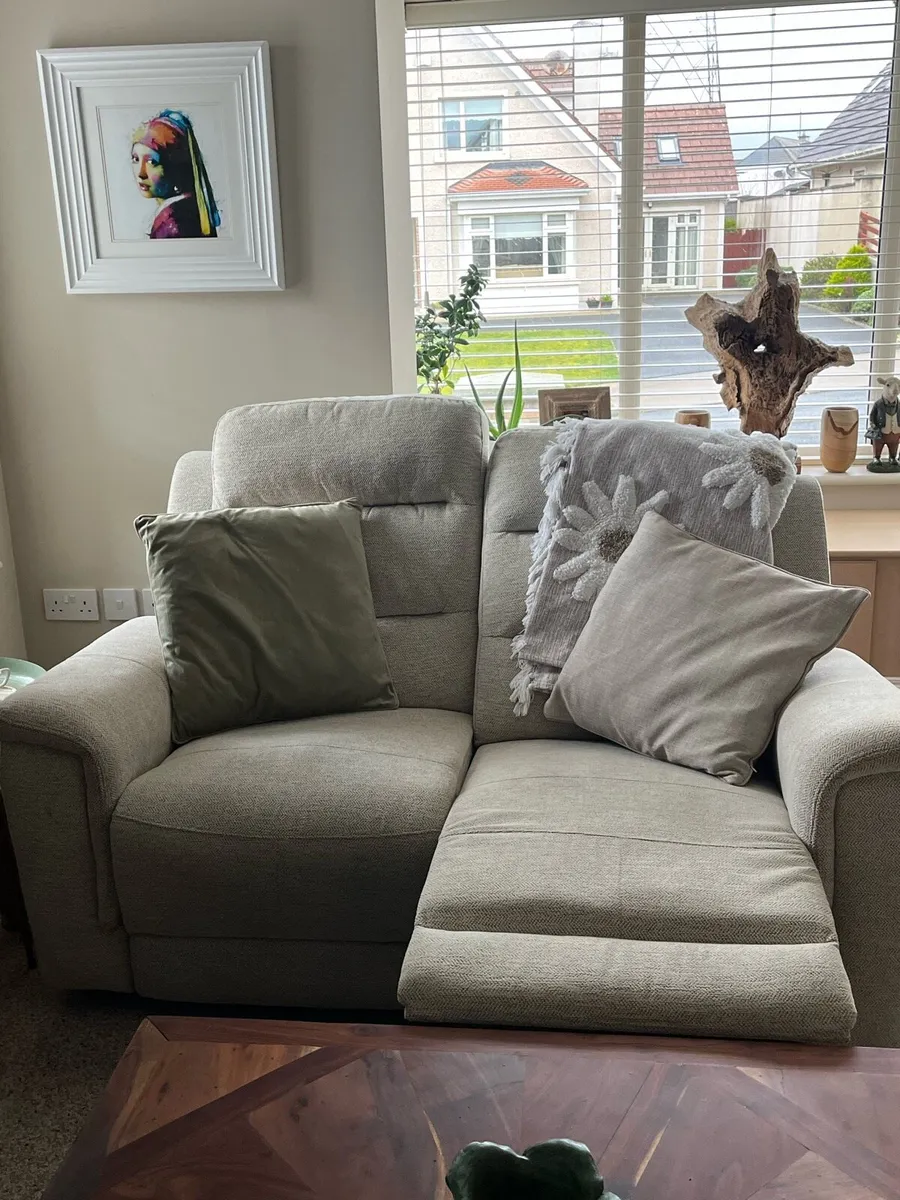 2x2 seater recliner sofas - Image 4