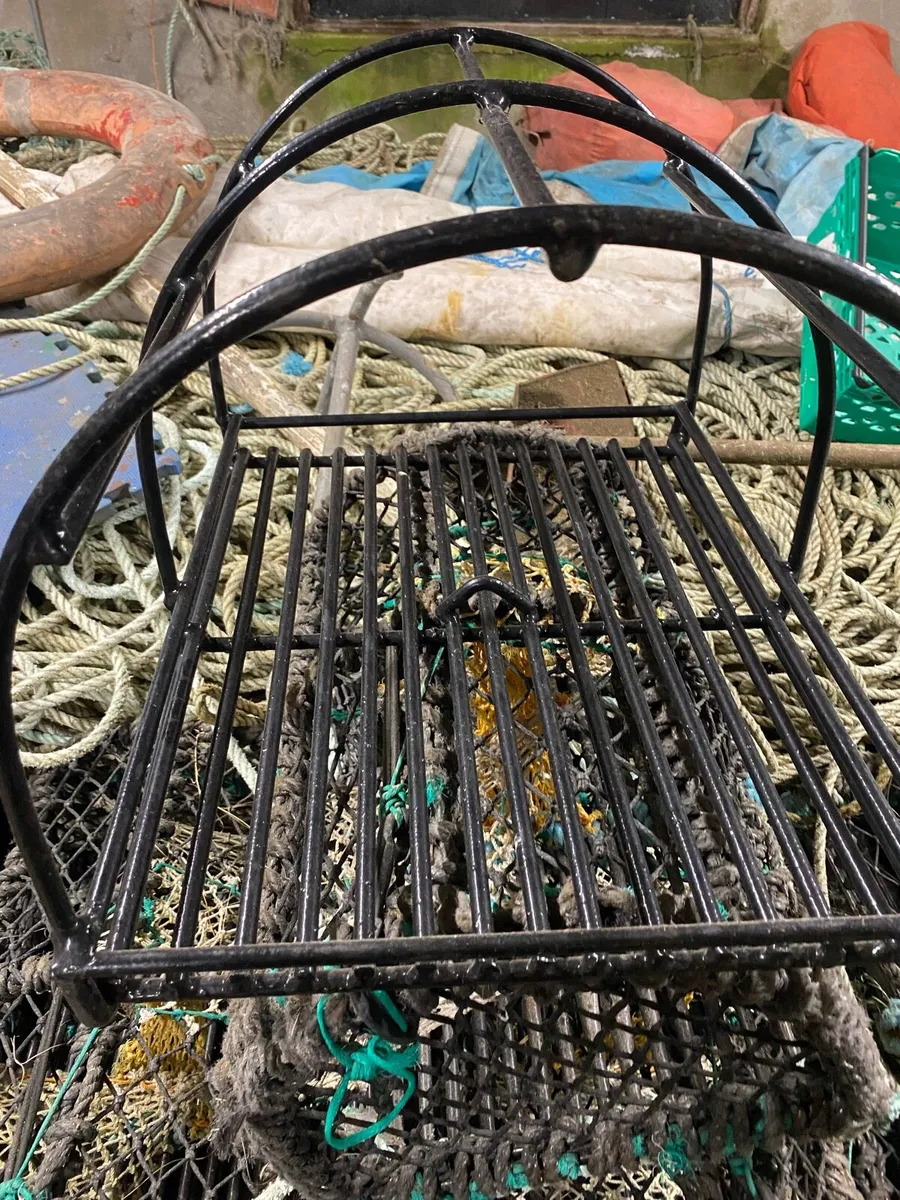 22x18 frames - Image 1