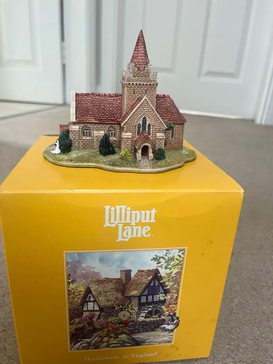 Lilliput lane ornaments - Image 1