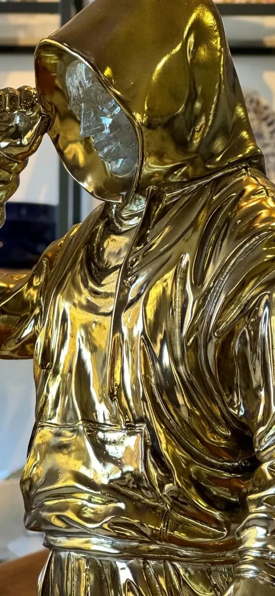 Modern art sculpture - Image 2