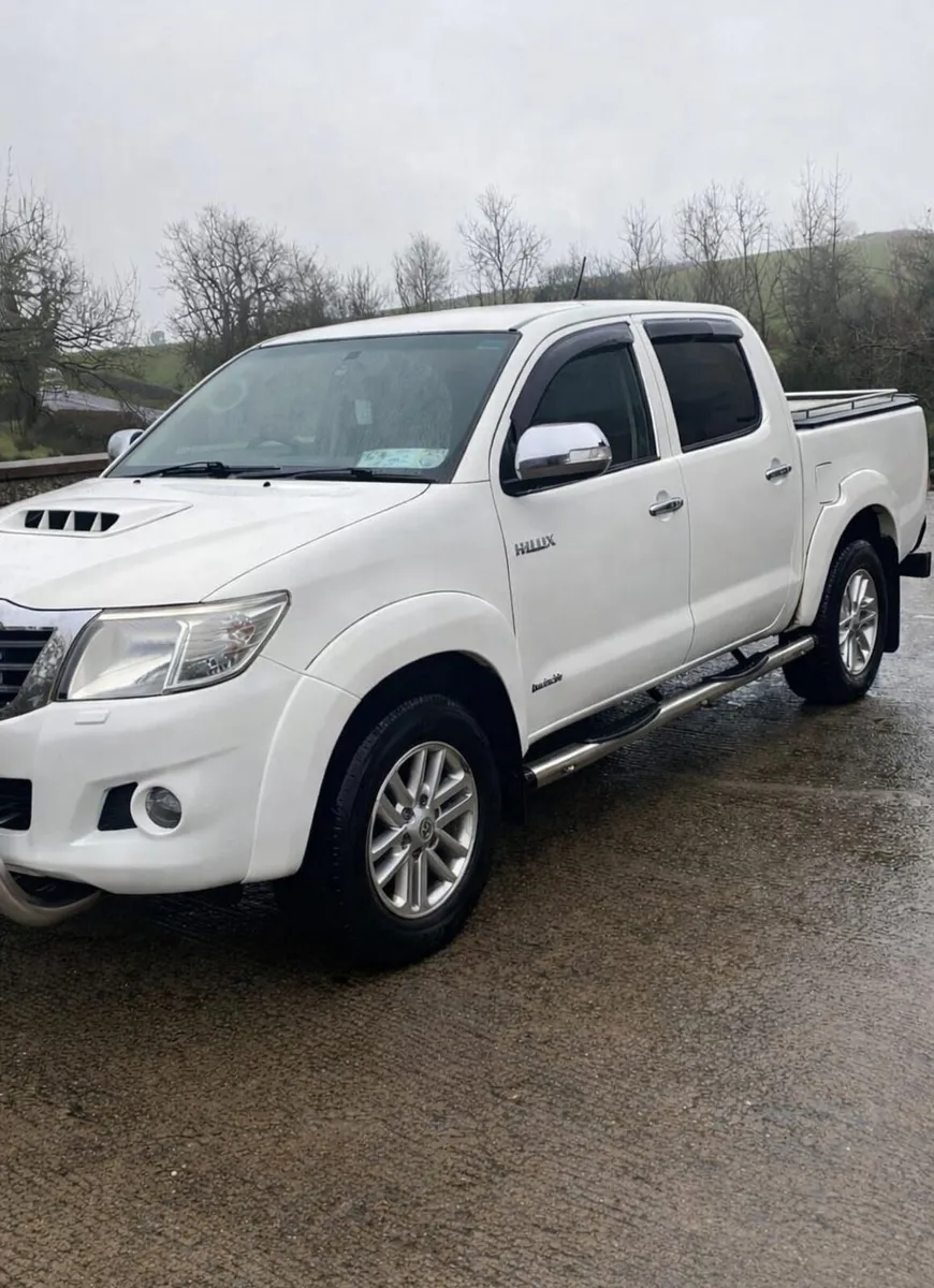 Toyota Hilux 2012 - Image 1