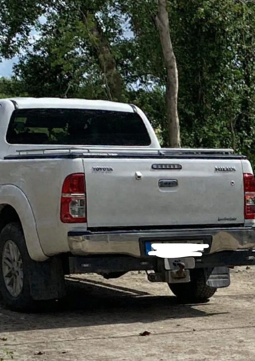 Toyota Hilux 2012 - Image 2