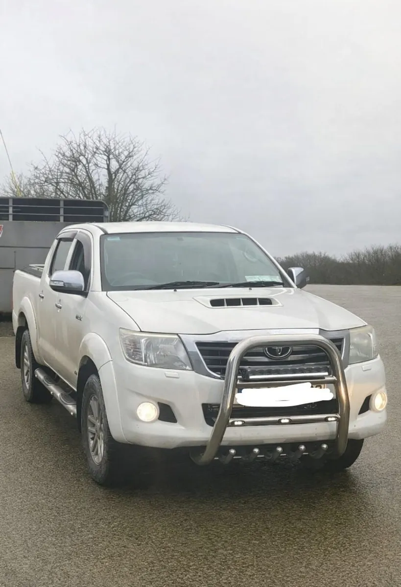 Toyota Hilux 2012 - Image 3