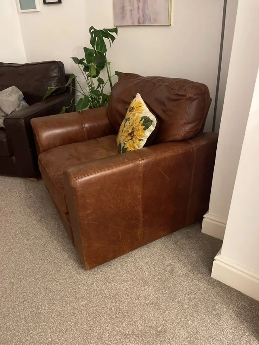 brown leather armchair - Image 2