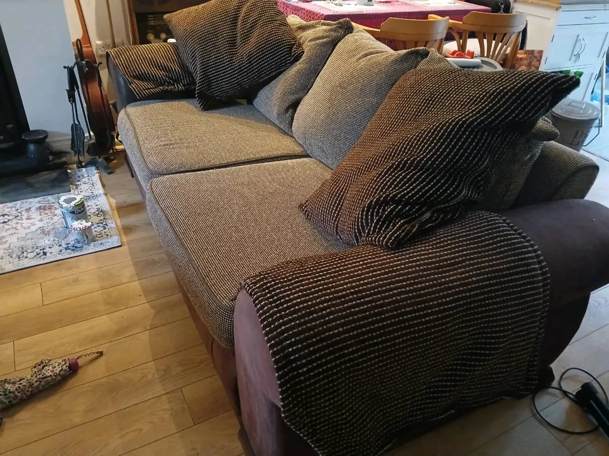 Large sturdy sofa - Image 2