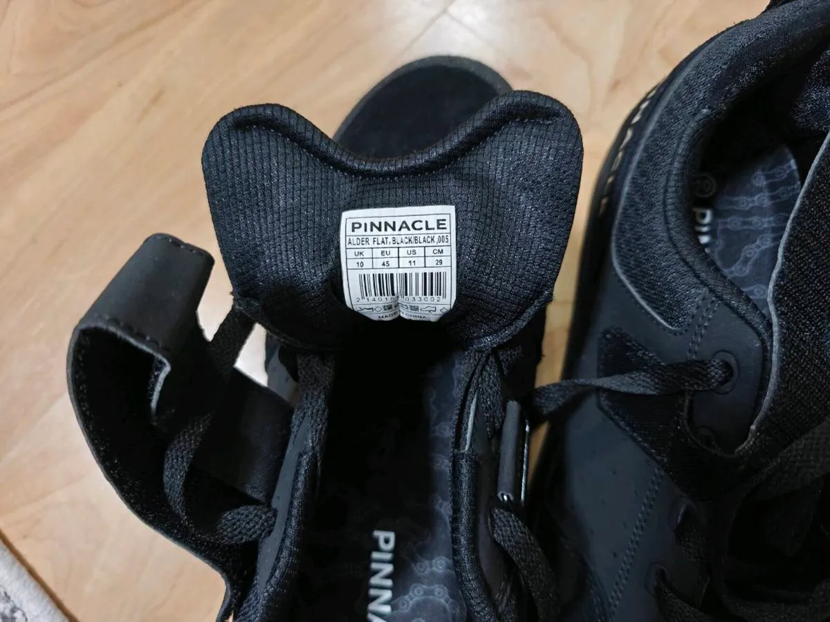 Cycling shoes - Image 4