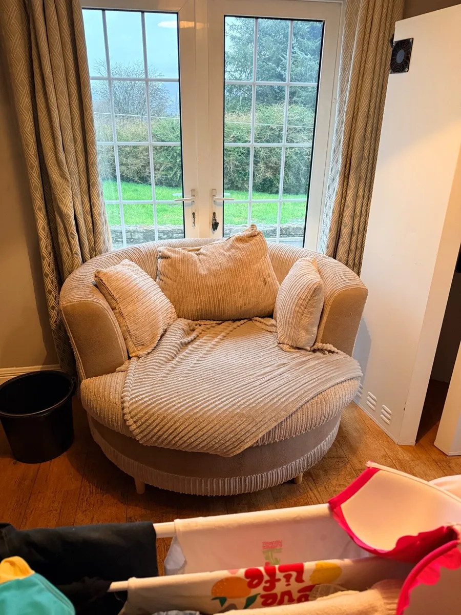 Cuddle Chair - Image 2