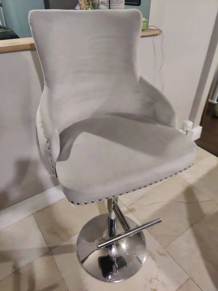 Bar stools - Image 2