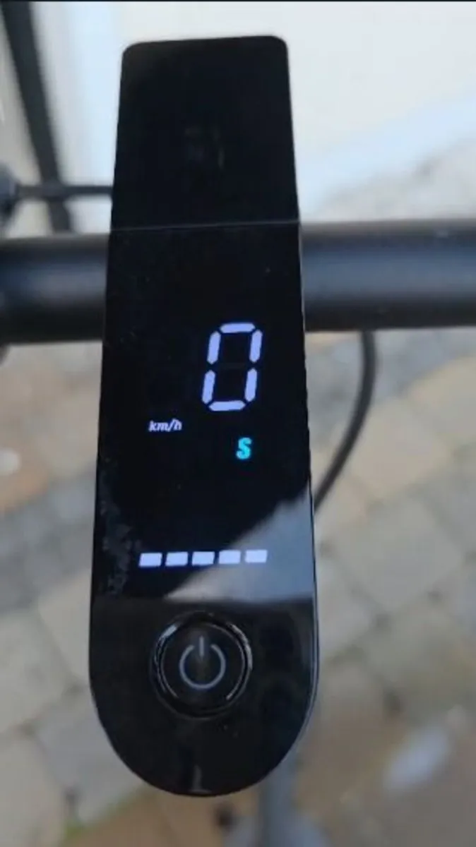 Xiaomi Mi Escooter 1S - Image 4