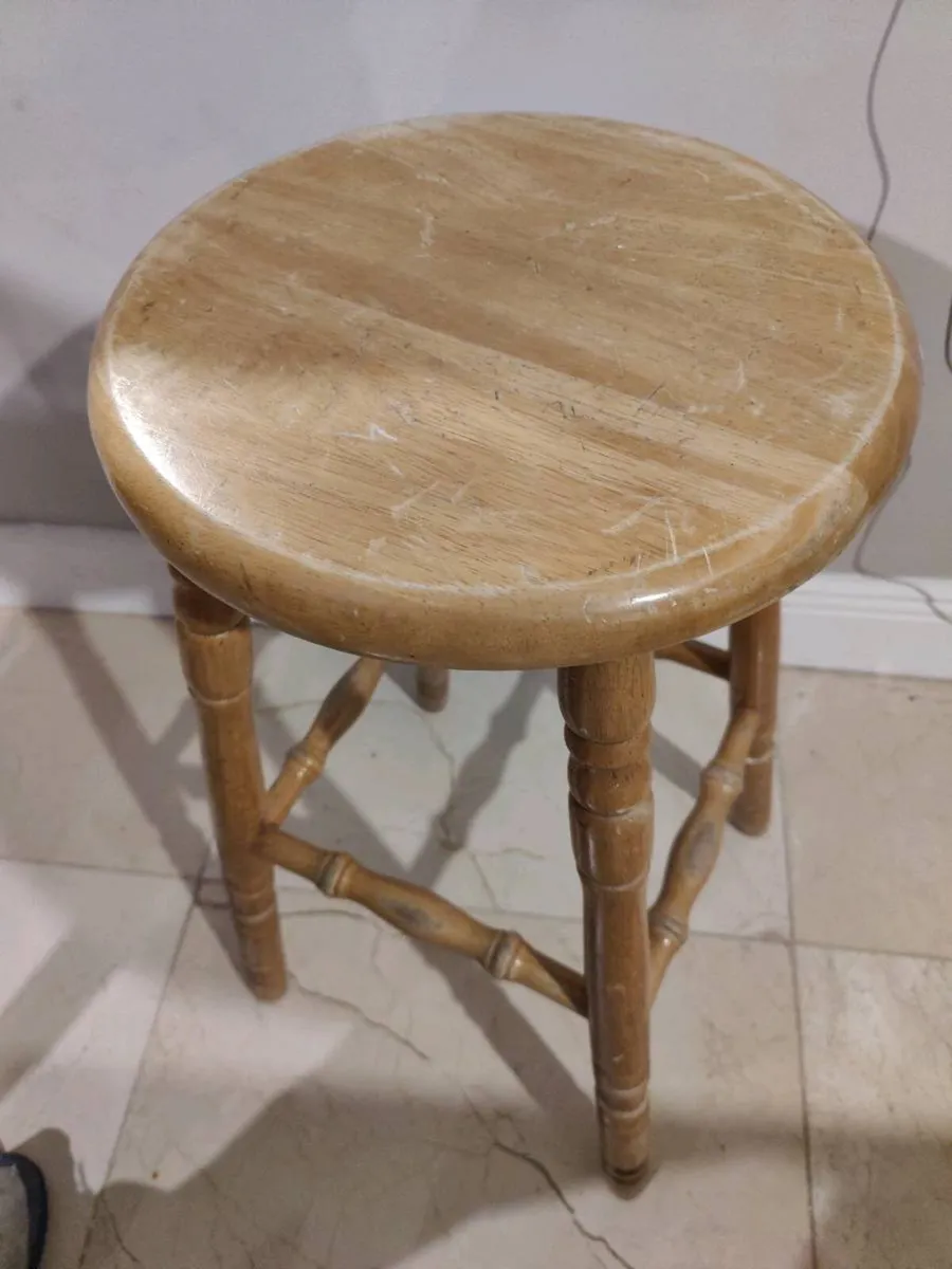 Pine stool - Image 2