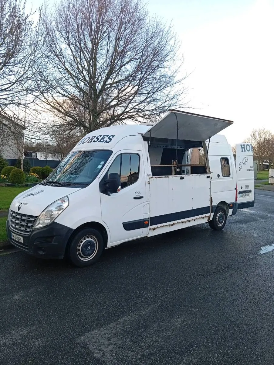 Horsebox van for sale - Image 4
