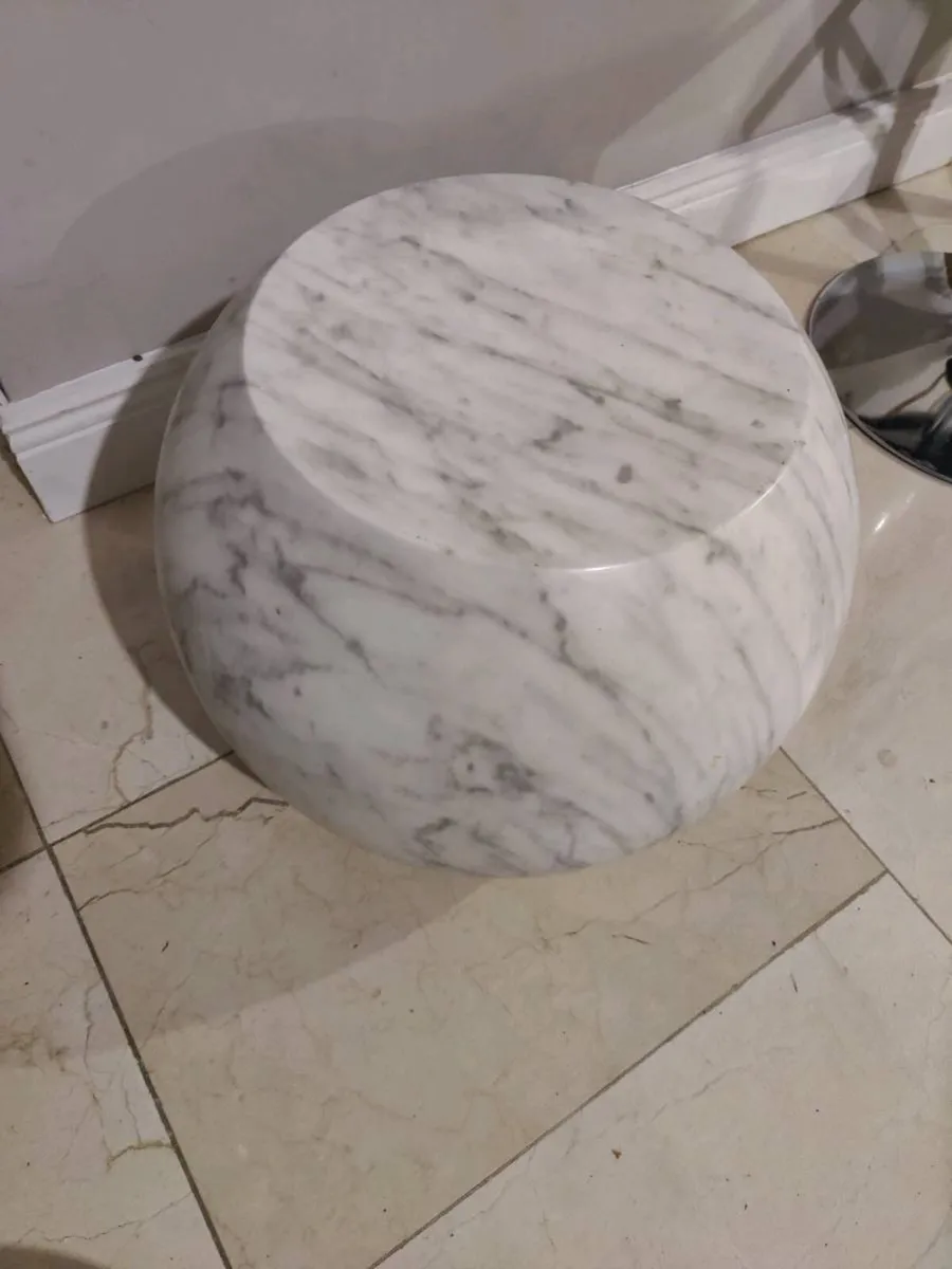 Side table - Image 1