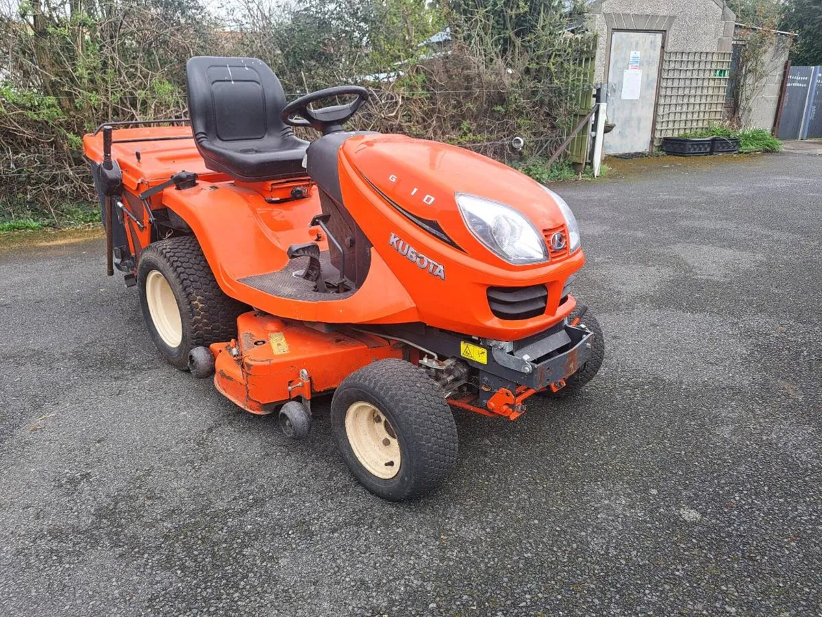 Kubota gr2120 4 wheel drive - Image 2