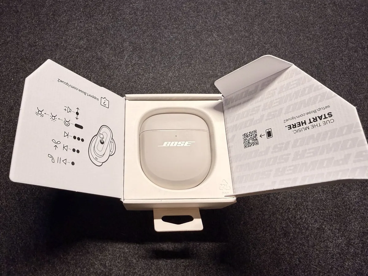 BOSE QuietComfort Ultra Earbuds (Gen 2) - Image 2