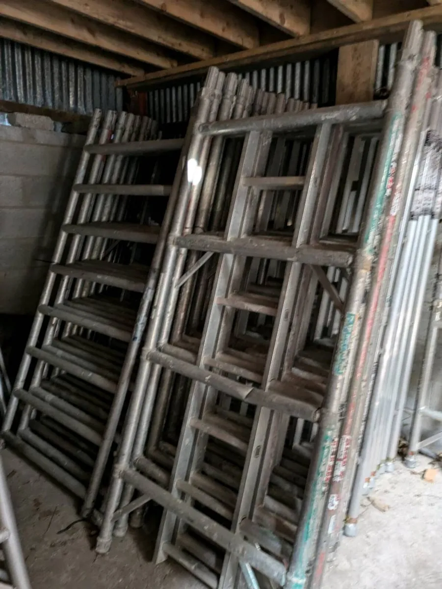 Scaffolding tower - Image 3