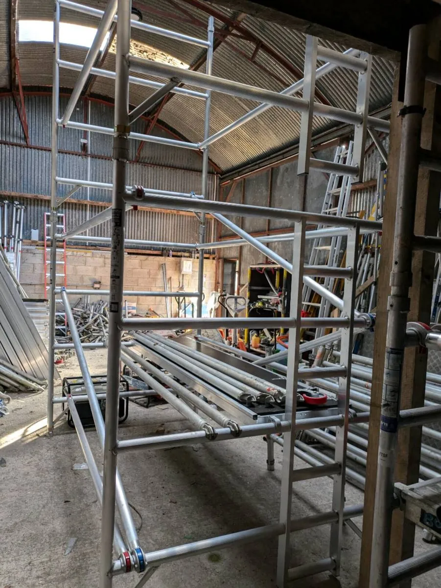 Scaffolding tower - Image 2
