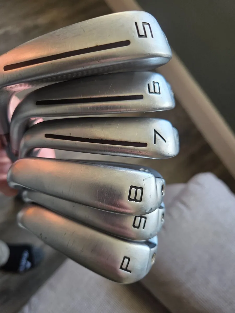 Taylormade p790 irons - Image 1