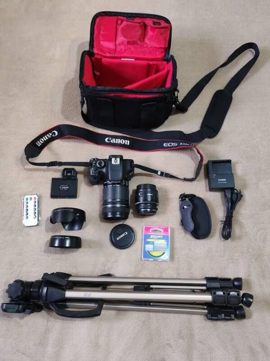 Canon Eos 550D with extras - Image 1