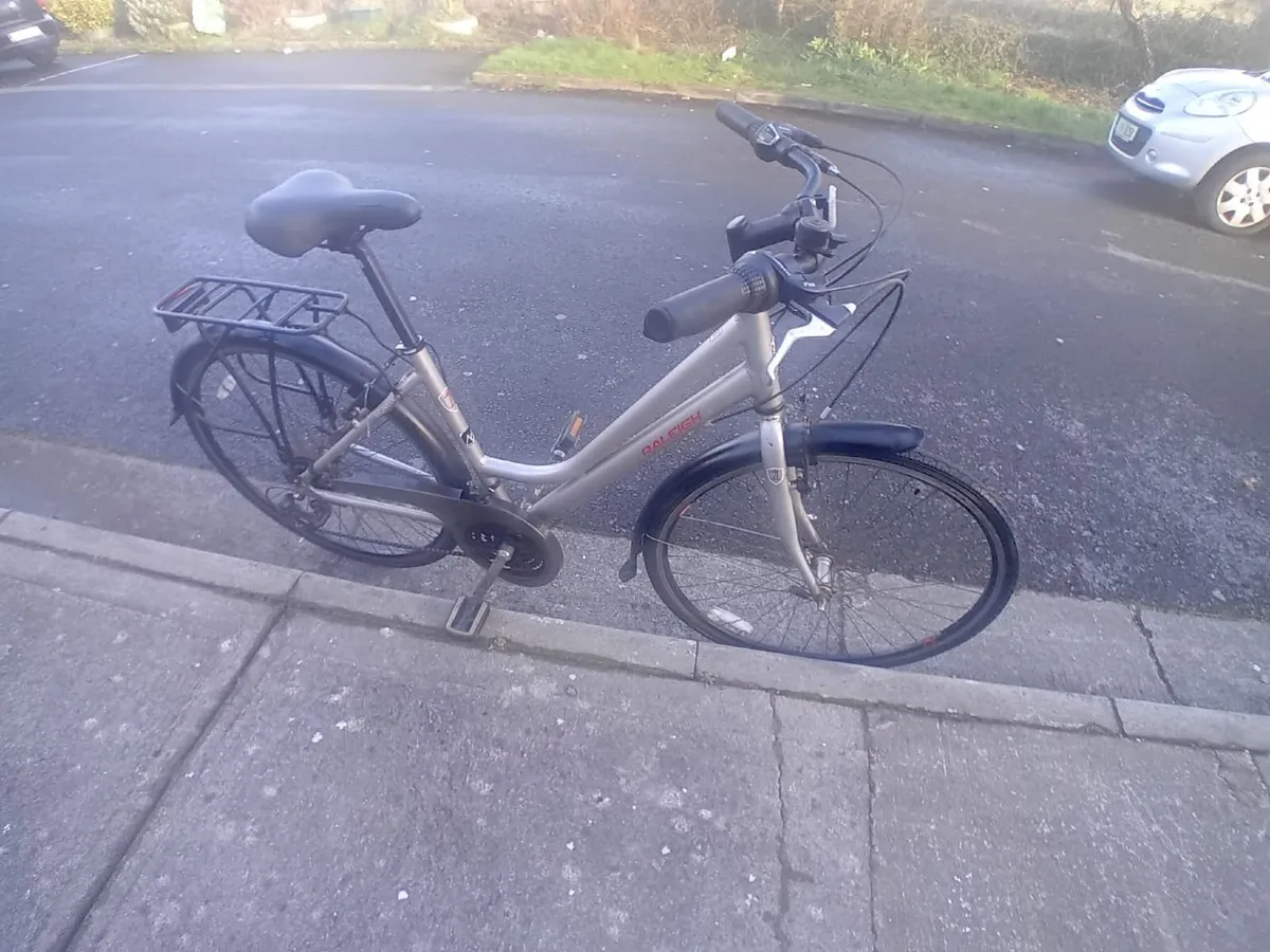 Ladys Raleigh Bike - Image 2