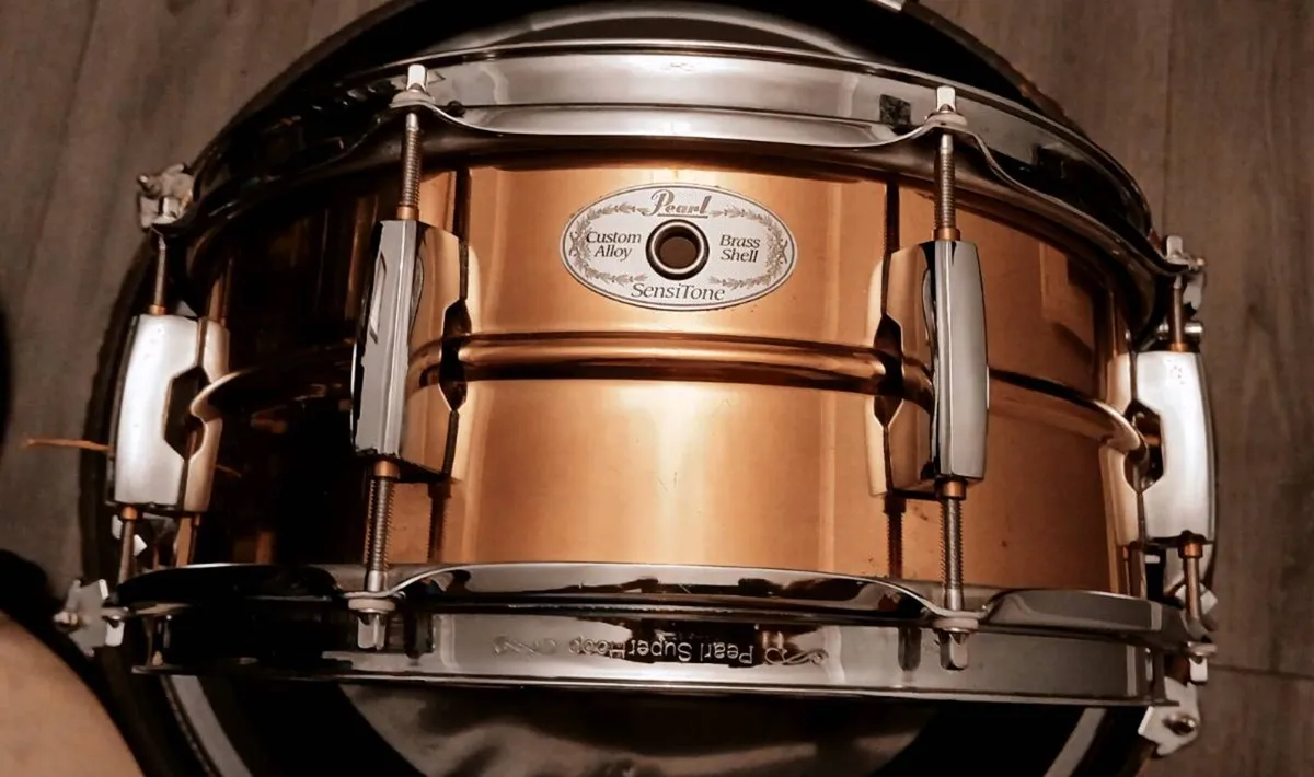 Pearl sensitone brass snare - Image 1