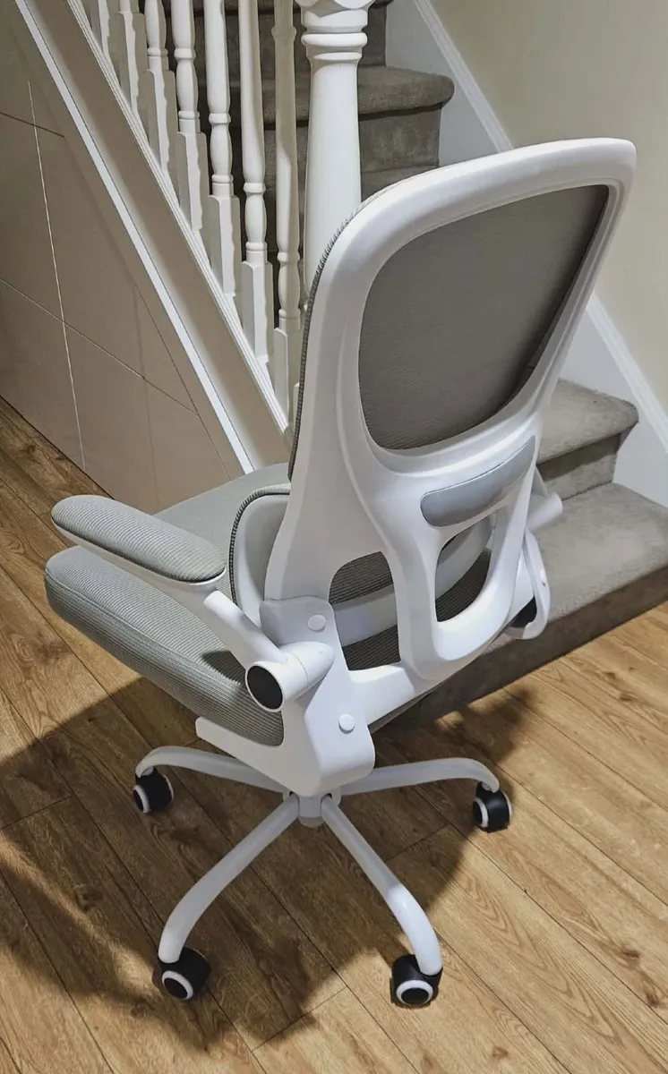 Computer chair - Image 1