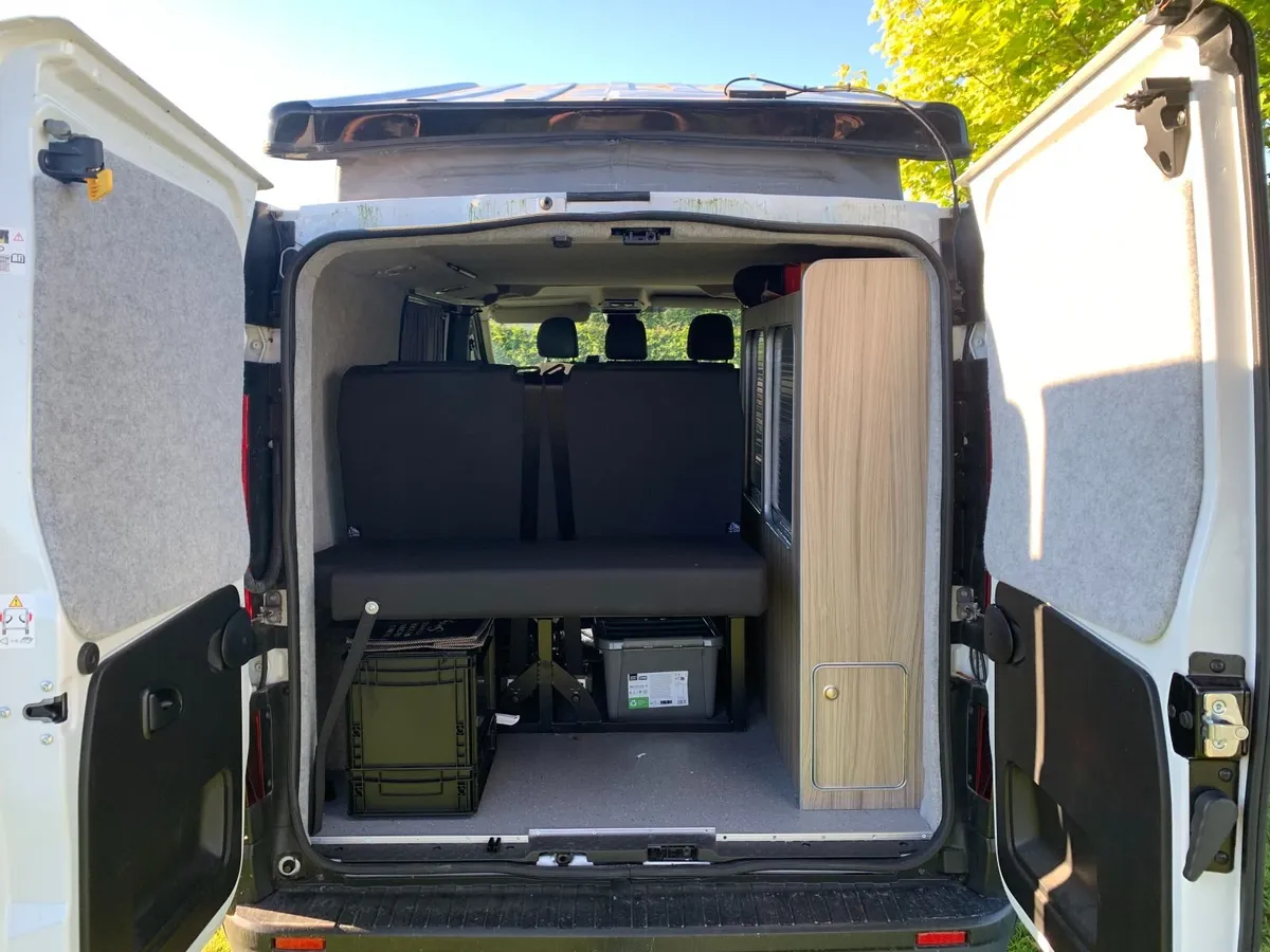 2023 Renault Traffic 2.0L AdBlue DCI 130 Campervan - Image 3