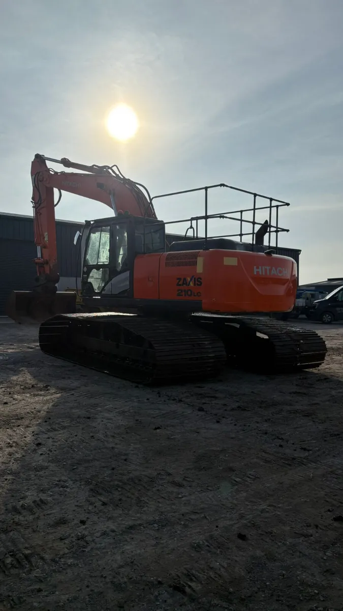 2014  Hitachi Bogmaster - Image 2