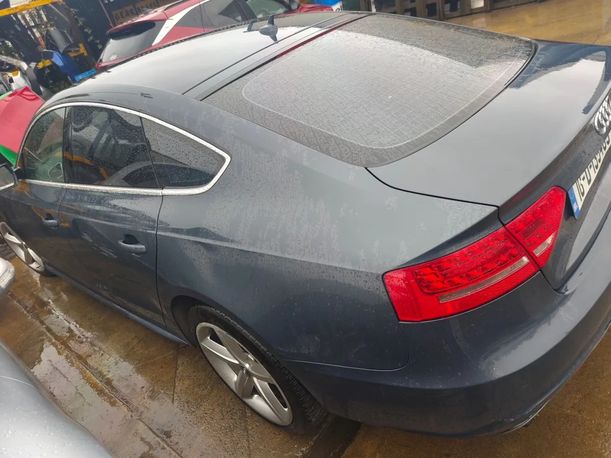 2010;audi a5 - Image 4