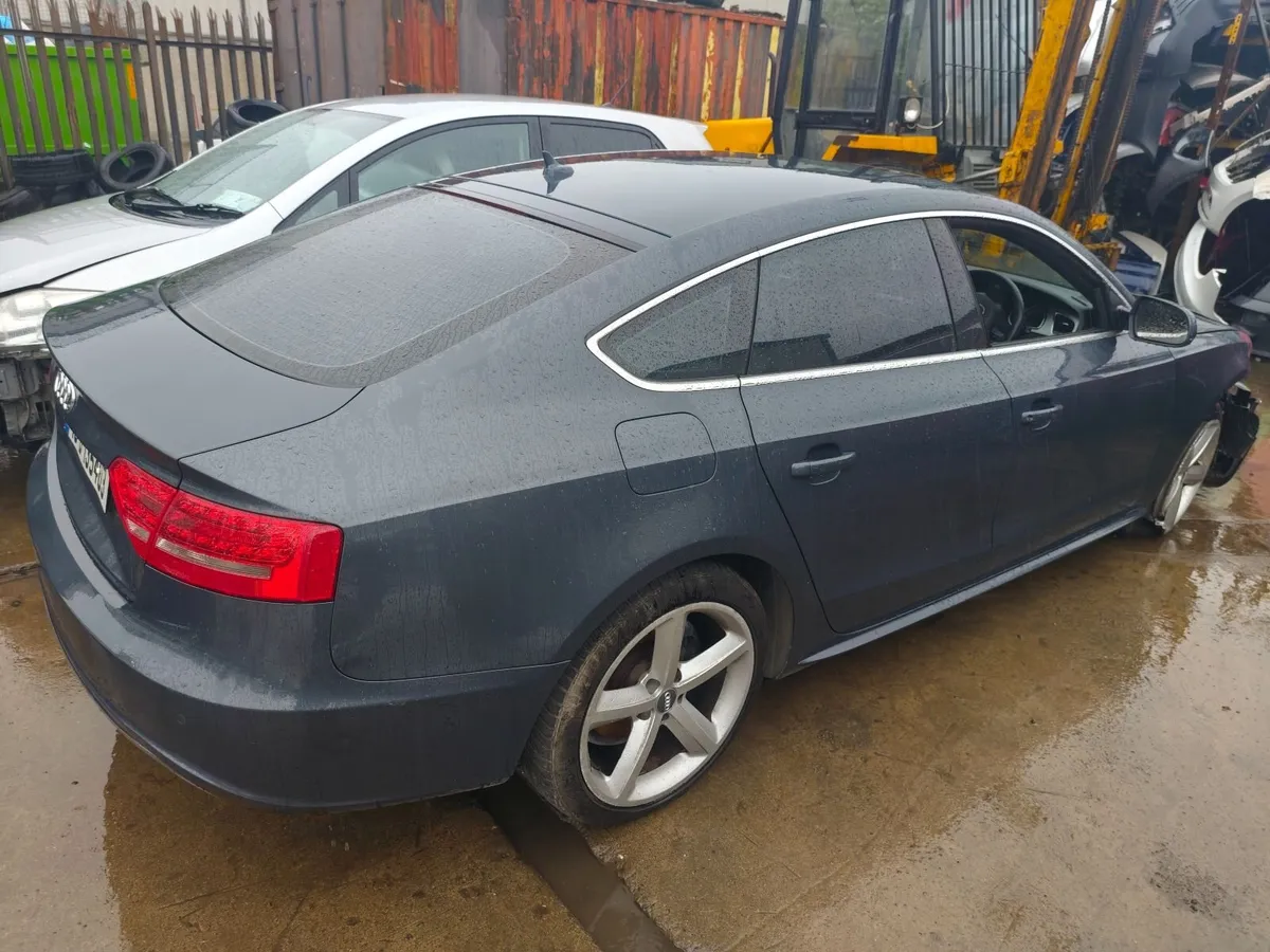 2010;audi a5 - Image 2