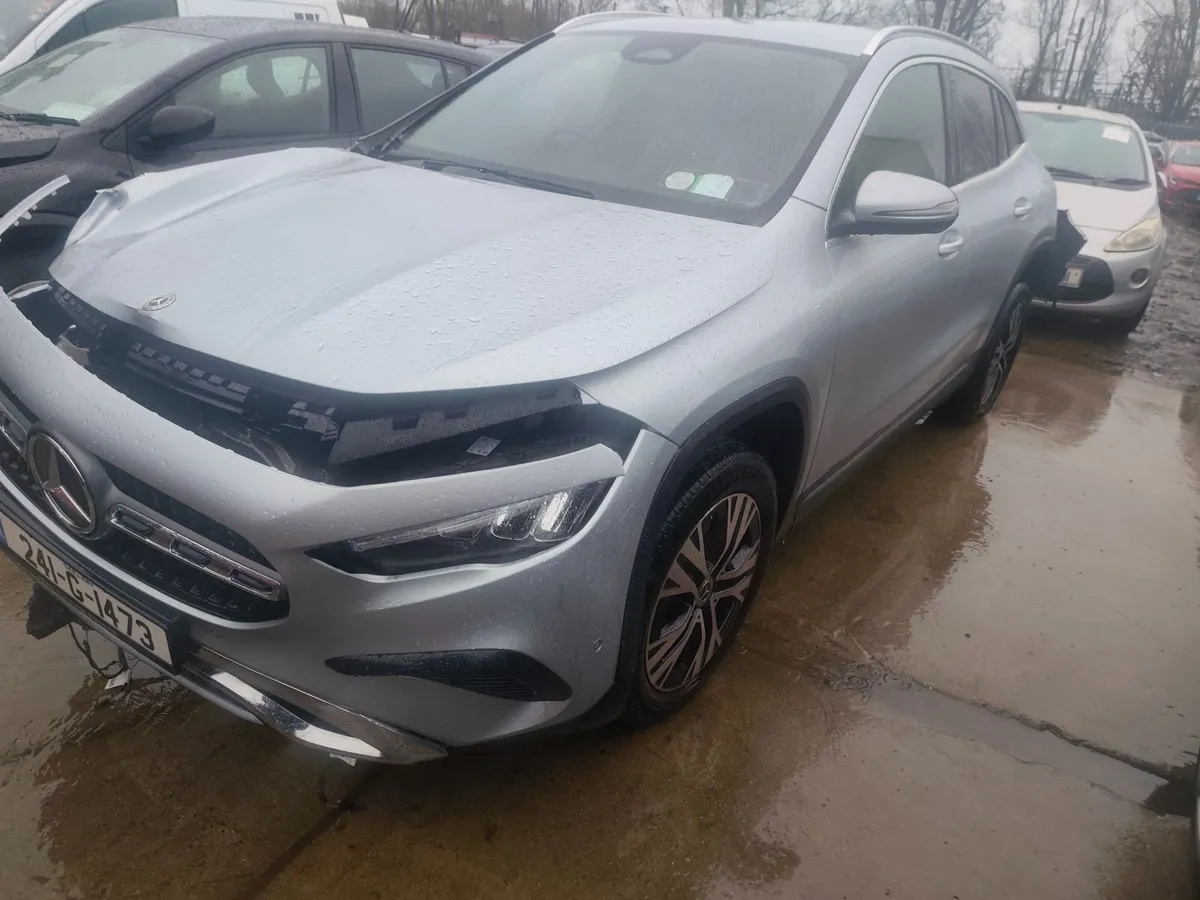 241 mercedes gla - Image 1