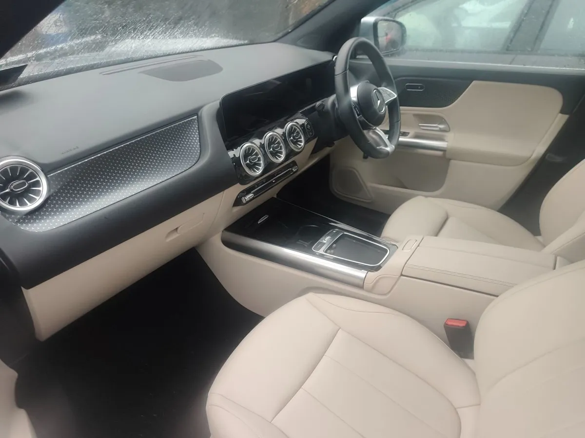 241 mercedes gla - Image 2