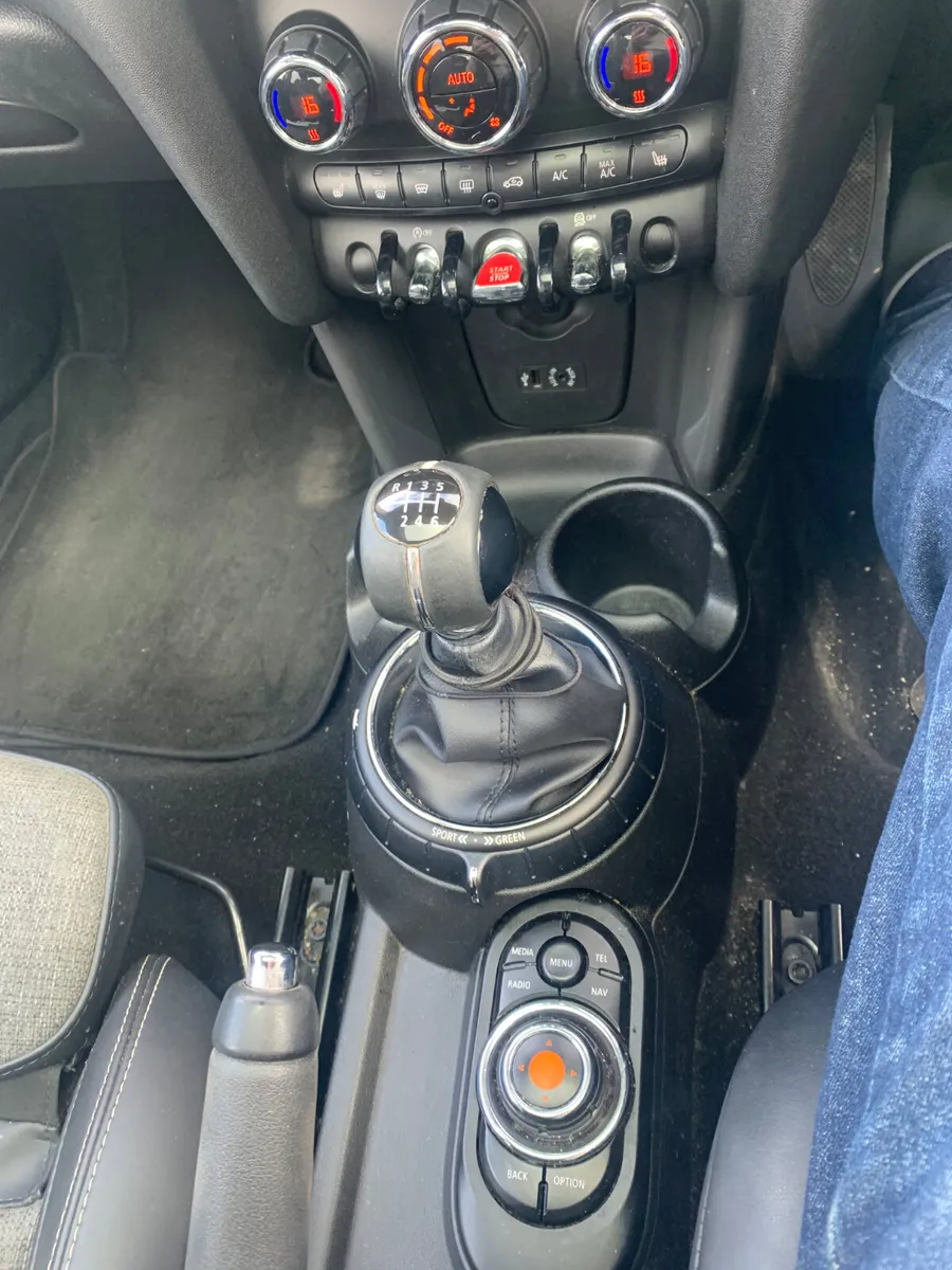 2019 MINI COOPER  NO DAMAGE - Image 3