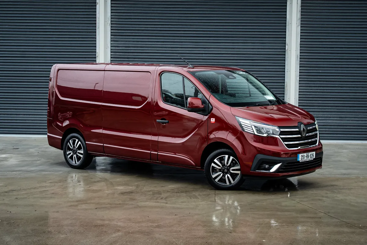 251 Renault Trafic Exclusive 150HP Manual - Image 4