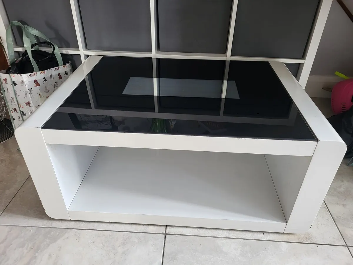 Coffe table - Image 1