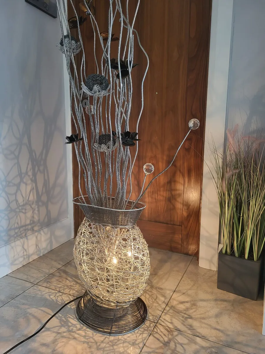 Decorative floor lamp - Image 1