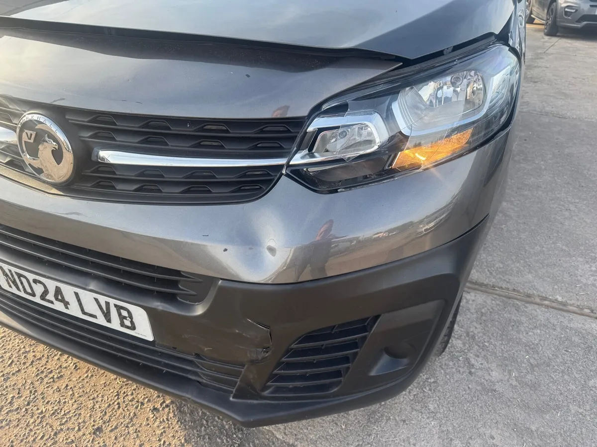 2024 VAUXHALL VIVARO FACTORY CREWVAN - Image 3